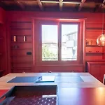 APPARTEMENT LUMINEUX ET CHARMANT - CENTRE D\'AVIGNON WiFI GRATUIT